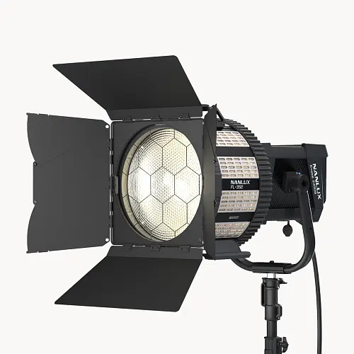 Nanlux adaptateur Fresnel motorisé avec volets - FL-35E